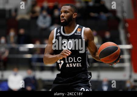 Norris Cole von LDLC ASVEL Villeurbanne in Aktion während des EuroLeague-Basketballspiels zwischen Zenit St. Petersburg und LDLC ASVEL Villeurbanne am 2. April 2021 in der Sibur Arena in Sankt Petersburg, Russland. (Foto von Mike Kireev/NurPhoto) Stockfoto