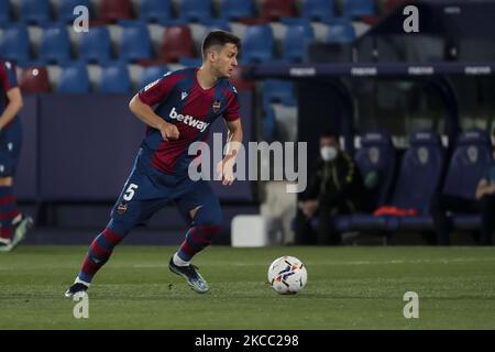 Nemanja Radoja von Levante UD während des spanischen La Liga-Spiels zwischen Levante UD und SD Huesca im Stadion Ciutat de Valencia am 02. April 2021. (Foto von Jose Miguel Fernandez/NurPhoto) Stockfoto