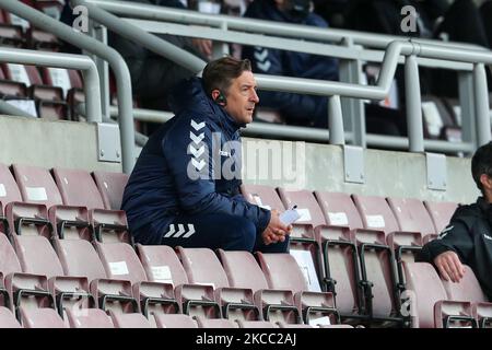 Northampton Town-Manager Jon Brady während der ersten Hälfte des Sky Bet League One-Spiels zwischen Northampton Town und Shrewsbury Town im PTS Academy Stadium, Northampton, am Freitag, den 2.. April 2021. (Foto von John Cripps/MI News/NurPhoto) Stockfoto