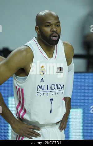 Alex Tyus von Real Madrid in Aktion während des Spiels der ACB Endesa Basketball League zwischen Real Madrid und Acunsa GBC, das am 4. April 2021 im Wizink Center in Madrid, Spanien, stattfand. (Foto von Oscar Gonzalez/NurPhoto) Stockfoto