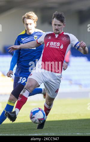 Callum Connolly von Fleetwood Town kontrolliert den Ball während des Spiels der Sky Bet League 1 zwischen AFC Wimbledon und Fleetwood Town am 5.. April 2021 in Plough Lane, Wimbledon, London, Großbritannien. (Foto von Federico Maranesi/MI News/NurPhoto) Stockfoto