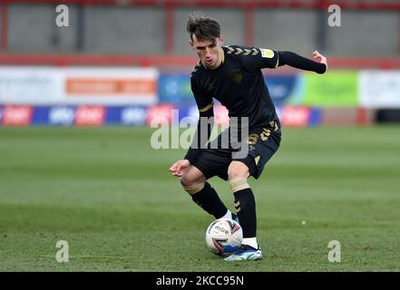 Stock-Action-Bild von Oldham Athletic's Callum Whelan während des Sky Bet League 2-Spiels zwischen Crawley Town und Oldham Athletic am 5.. April 2021 im Broadfield Stadium, Crawley, England. (Foto von Eddie Garvey/MI News/NurPhoto) Stockfoto