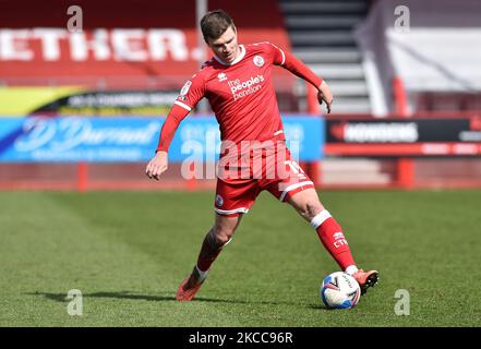 Stock-Action-Bild von Jordan Tunnicliffe von Crawley Town während des Sky Bet League 2-Spiels zwischen Crawley Town und Oldham Athletic am 5.. April 2021 im Broadfield Stadium, Crawley, England. (Foto von Eddie Garvey/MI News/NurPhoto) Stockfoto