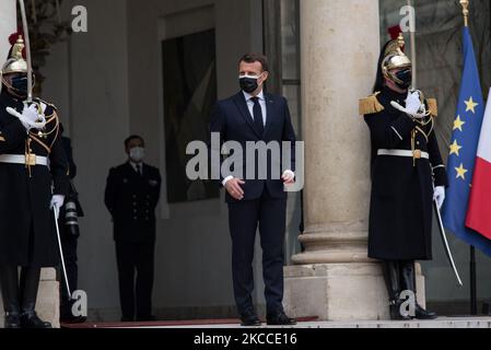 Der Präsident der Republik Emmanuel Macron erwartet Togos Präsidenten Faure Essozimna Gnassingbe am 9. April 2021 zu einem Arbeitsessen im Elysée-Palast in Paris. (Foto von Andrea Savorani Neri/NurPhoto) Stockfoto