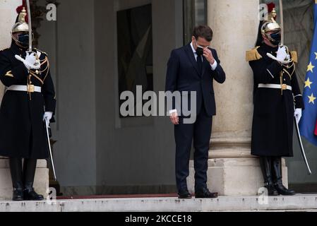 Der Präsident der Republik Emmanuel Macron erwartet Togos Präsidenten Faure Essozimna Gnassingbe am 9. April 2021 zu einem Arbeitsessen im Elysée-Palast in Paris. (Foto von Andrea Savorani Neri/NurPhoto) Stockfoto