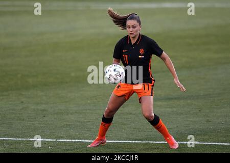 Lieke Martens aus den Niederlanden in Aktion beim Freundschaftsspiel der Frauen-Internationale zwischen Spanien und den Niederlanden am 09. April 2021 in Marbella, Spanien. Sportstadien in ganz Spanien unterliegen aufgrund der Coronavirus-Pandemie weiterhin strengen Beschränkungen, da staatliche Gesetze zur sozialen Distanzierung Fans innerhalb von Veranstaltungsorten verbieten, was dazu führt, dass Spiele hinter verschlossenen Türen gespielt werden. (Foto von Jose Breton/Pics Action/NurPhoto) Stockfoto