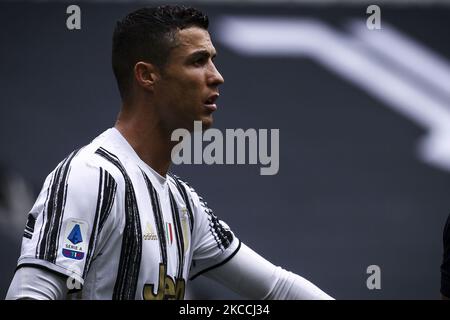 Juventus-Stürmer Cristiano Ronaldo (7) schaut während des Fußballspiels der Serie A n.30 JUVENTUS - GENUA am 11. April 2021 im Allianz-Stadion in Turin, Piemont, Italien, nach. Endergebnis: Juventus-Genua 3-1. (Foto von Matteo Bottanelli/NurPhoto) Stockfoto