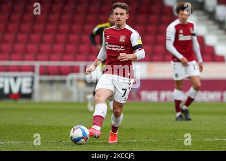 Sam Hoskins von Northampton Town während der ersten Hälfte des Spiels der Sky Bet League 1 zwischen Northampton Town und Bristol Rovers im PTS Academy Stadium, Northampton ON . (Foto von John Cripps/MI News/NurPhoto) Stockfoto