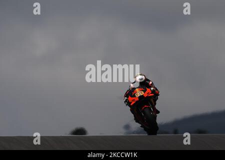 Brad Binder (33) aus Südafrika und Red Bull KTM Factory Racing während des Grande Premio 888 de Portugal auf der Autodromo Internacional do Algarve am 16. April 2021 in Portimao, Portugal. (Foto von Jose Breton/Pics Action/NurPhoto) Stockfoto