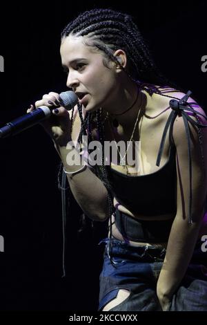 Die Sängerin Dora Postigo Bose während der Aufführung im Conde Duque Center in Madrid, Spanien am 16. April 2021. (Foto von Oscar Gonzalez/NurPhoto) Stockfoto