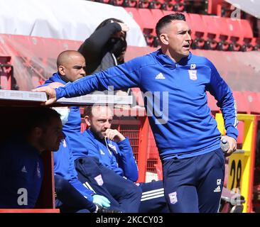 Gary Roberts, Trainer des ersten Teams aus Ipswich Town, während der Sky Bet League One zwischen Charlton Athletic und Ipswich Town am 17.. April 2021 im Valley, Woolwich, England. (Foto von Action Foto Sport/NurPhoto) Stockfoto