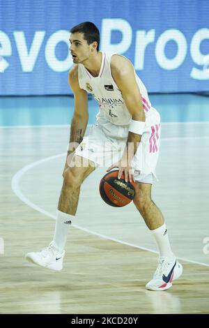 Alberto Abalde von Real Madrid während des Liga-ACB-Spiels zwischen Real Madrid und Club Joventut de Badalona im Wizink Center am 18. April 2021 in Madrid, Spanien (Foto von Oscar Gonzalez/NurPhoto) Stockfoto