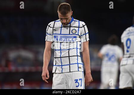 Milan Skriniar vom FC Internazionale sieht am 18. April 2021 im Stadio Diego Armando Maradona Naples Italien im Spiel der Serie A zwischen SSC Napoli und FC Internazionale niedergeschlagen aus. (Foto von Franco Romano/NurPhoto) Stockfoto