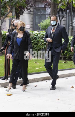 Baroness Thyssen (Carmen Cervera) und ihr Sohn Borja Thyssen posieren während der Eröffnung der Ausstellung Georgia O'Keeffe im Thyssen-Bornemisza National Museum in Madrid 19. April 2021 Spanien (Foto von Oscar Gonzalez/NurPhoto) Stockfoto