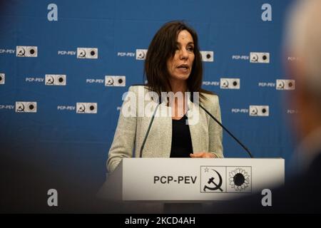 Heloísa Apolónia ( PEV ) spricht auf der Pressekonferenz die Koalition für die nächsten Kommunalwahlen im PCP-Hauptquartier in Lissabon, Portugal, am 20. April 2021. Die Kommunistische Partei ( PCP ) bildet eine Koalition mit der Umweltpartei ( PEV ) für die diesjährigen Kommunalwahlen. Die CDU, einheitliche demokratische Koalition. (Foto von Nuno Cruz/NurPhoto) Stockfoto
