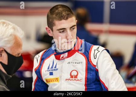 Jack Doohan aus Australien von Trident, Portrait am ersten Tag des Formel-3-Tests auf dem Circuit de Barcelona - Catalunya am 21. April 2021 in Montmelo, Spanien. (Foto von Xavier Bonilla/NurPhoto) Stockfoto