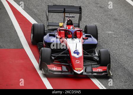 04 Jack Doohan aus Australien von Trident, Aktion am ersten Tag der Formel 3-Prüfung auf dem Circuit de Barcelona - Catalunya am 21. April 2021 in Montmelo, Spanien. (Foto von Xavier Bonilla/NurPhoto) Stockfoto