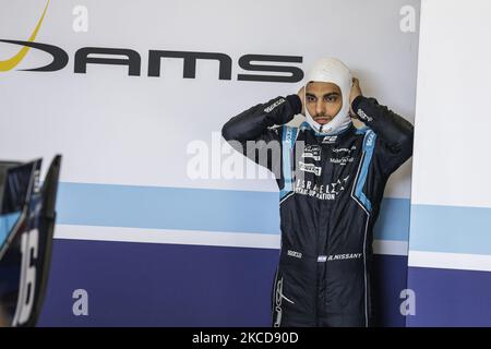 Roy Nissany aus Israel von DAMS, Portrait am ersten Tag des FIA Formel 2 Testens auf dem Circuit de Barcelona - Catalunya am 23. April 2021 in Montmelo, Spanien. (Foto von Xavier Bonilla/NurPhoto) Stockfoto