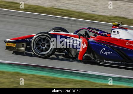 25 Marino Sato aus Japan von Trident, Aktion am zweiten Tag des FIA Formel 2 Tests auf dem Circuit de Barcelona - Catalunya am 24. April 2021 in Montmelo, Spanien. (Foto von Xavier Bonilla/NurPhoto) Stockfoto