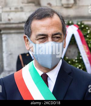 Beppe Sala surft während des Zweiten Weltkriegs in Mailand, Italien, am 25 2021. April auf den Feierlichkeiten zum Befreiungstag der nazifaschistischen Truppen. (Foto von Mairo Cinquetti/NurPhoto) Stockfoto