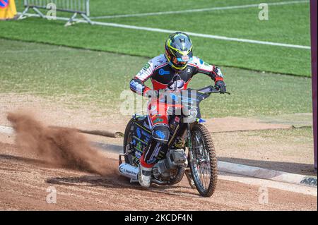 Harry McGurk, Fahrer von Belle Vue Colts, fährt am 25.. April 2021 beim Belle Vue Experience Training Day im National Speedway Stadium, Manchester, England, einige Runden. (Foto von Ian Charles/MI News/NurPhoto) Stockfoto