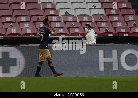 Anderson Carvalho punktet und feiert während des Spiels für Liga NOS zwischen SL Benfica und CD Santa Clara, im Estadio da Luz, Lissabon, Portugal, am 26. April 2021. (Foto von João Rico/NurPhoto) Stockfoto