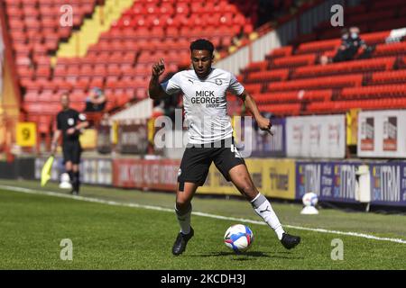 Nathan Thompson von Peterborough in Aktion während des Spiels der Sky Bet League 1 zwischen Charlton Athletic und Peterborough im The Valley, London, England am 24.. April 2021. (Foto von Ivan Yordanov/MI News/NurPhoto) Stockfoto