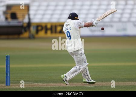 Will Young von Durham beim LV= County Championship-Spiel zwischen dem Durham County Cricket Club und dem Warwickshire County Cricket Club im Emirates Riverside, Chester le Street, am Freitag, den 30.. April 2021. (Foto von Mark Fletcher/MI News/NurPhoto) Stockfoto