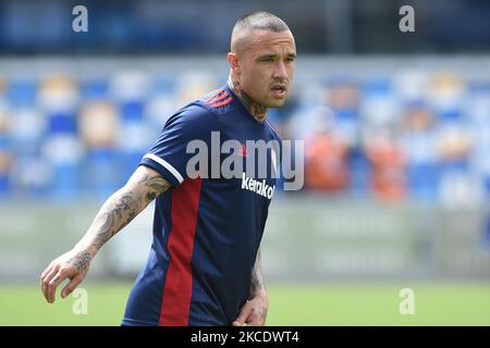 Radja Nainggolan von Cagliari Calcio während des Serie-A-Spiels zwischen SSC Napoli und Cagliari Calcio im Stadio Diego Armando Maradona Neapel Italien am 2. Mai 2021. (Foto von Franco Romano/NurPhoto) Stockfoto