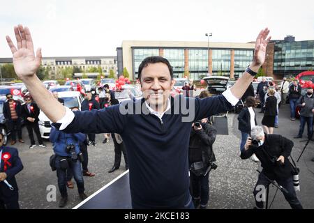 Anas Sarwar, der schottische Labour-Vorsitzende, während einer Drive-in-Kundgebung vor den schottischen Wahlen im Caledonia House am 5. Mai 2021 in Glasgow, Schottland. Die Politiker kämpfen am letzten Tag der Wahlen, bevor Schottland am 6.. Mai an die Pole geht, um 129 MSP in das schottische Parlament zu wählen. (Foto von Ewan Bootman/NurPhoto) Stockfoto