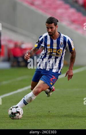 Sergio Oliveira vom FC Porto in Aktion beim Fußballspiel der Portugiesischen Liga zwischen SL Benfica und FC Porto am 6. Mai 2021 im Luz-Stadion in Lissabon, Portugal. (Foto von Pedro FiÃºza/NurPhoto) Stockfoto