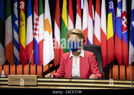 Ursula von der Leyen Präsidentin der Europäischen Kommission bei einem informellen Treffen der Staats- und Regierungschefs am 8.. Mai 2021 im Kristallpalast der Stadt Porto, Porto, Portuga (Foto: Rita Franca/NurPhoto) Stockfoto