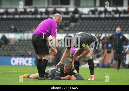 Callum Pherson von Sheffield Wednesday erzielt das zweite Tor seines Teams und nimmt dann am Mittwoch im Rahmen des Sky Bet Championship-Spiels zwischen Derby County und Sheffield am 8.. Mai 2021 im Pride Park, Derby, an Jordan Rhodes von Sheffield Teil. (Foto von Pat Scaasi/MI News/NurPhoto) Stockfoto