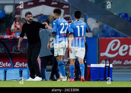 Giovanni Di Lorenzo von SSC Napoli feiert mit Gennaro Gattuso Manager von SSC Napoli nach dem vierten Tor während der Serie Ein Spiel zwischen Napoli und Udinese im Stadio Diego Armando Maradona, Neapel, Italien am 11. Mai 2021. (Foto von Giuseppe Maffia/NurPhoto) Stockfoto