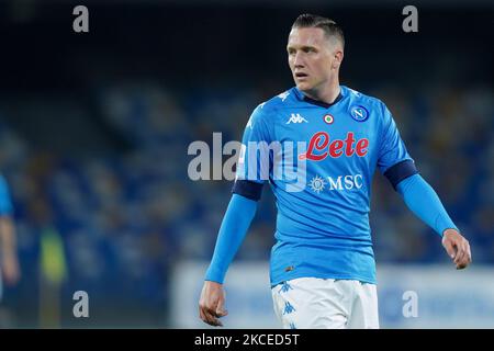 Piotr Zielinski vom SSC Napoli schaut während des Serie-A-Spiels zwischen Napoli und Udinese am 11. Mai 2021 im Stadio Diego Armando Maradona, Neapel, Italien, nach. (Foto von Giuseppe Maffia/NurPhoto) Stockfoto