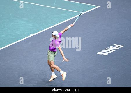 Lorenzo Musetti aus Italien während des Rolex Paris Masters, ATP Masters 1000 Tennisturniers, am 4. November 2022 in der Accor Arena in Paris, Frankreich. Foto von Victor Joly/ABACAPRESS.COM Quelle: Victor Joly/Alamy Live News Stockfoto