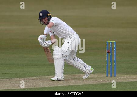 Will Young von Durham beim Spiel der LV= County Championship zwischen dem Durham County Cricket Club und Worcestershire am Donnerstag, dem 13.. Mai 2021, in Emirates Riverside, Chester le Street. (Foto von Mark Fletcher/MI News/NurPhoto) Stockfoto