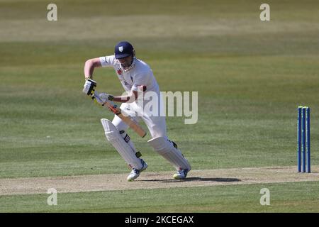 Alex Lees von Durham war am Donnerstag, dem 13.. Mai 2021, beim LV= County Championship-Spiel zwischen dem Durham County Cricket Club und Worcestershire in Emirates Riverside, Chester le Street, im Kampf. (Foto von Mark Fletcher/MI News/NurPhoto) Stockfoto