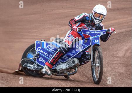 MANCHESTER, GROSSBRITANNIEN. MAI 13TH. Harry McGurk in Aktion während des Belle Vue Aces Media Day im National Speedway Stadium, Manchester, am Donnerstag, 13.. Mai 2021. (Foto von Ian Charles/MI News/NurPhoto) Stockfoto