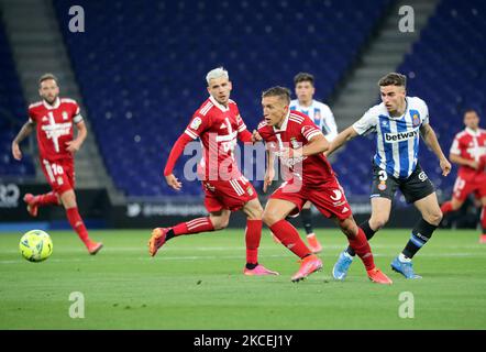 Pablo De Blasis und Adria Pedrosa während des Spiels zwischen RCD Espanyol und FC Cartagena, das der Woche 39 der Liga Smartbank entspricht, spielte am 14.. Mai 2021 im RCDE-Stadion in Barcelona, Spanien. (Foto von Joan Valls/Urbanandsport/NurPhoto) Stockfoto