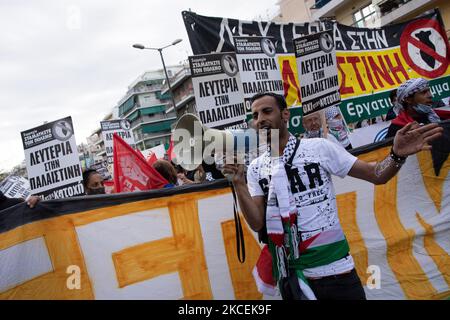 Kundgebung zur Unterstützung der Palästinenser und zum Protest gegen israelische Angriffe auf den Gazastreifen in Athen, Griechenland, am 15. Mai 2021. (Foto von Nikolas Kokovlis/NurPhoto) Stockfoto