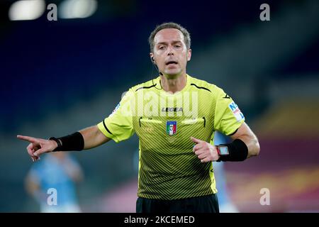 Der Schiedsrichter Luca Pairetto Gesten während der Serie Ein Spiel zwischen AS Roma und SS Lazio im Stadio Olimpico, Rom, Italien am 15. Mai 2021. (Foto von Giuseppe Maffia/NurPhoto) Stockfoto