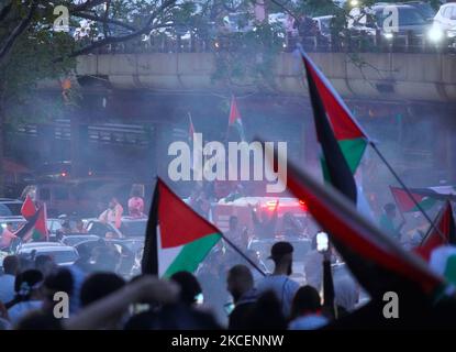 Mehr als 2 pro-palästinensische Demonstranten in New York City gingen am 15. Mai 2021 nach israelischen Luftangriffen auf Gaza auf die Straßen von Bay Ridge in Brooklyn. Während des marsches schrien die Demonstranten „Freies Palästina“. (Foto von Selcuk Acar/NurPhoto) Stockfoto