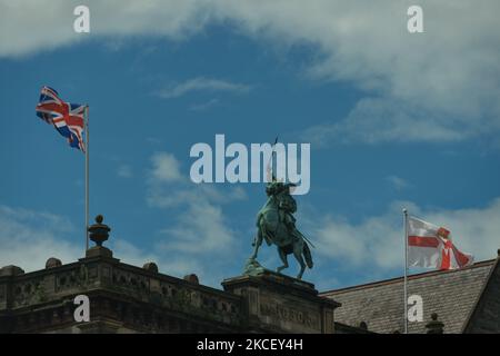 Eine Reiterstatue aus Bronze, von König Wilhelm III., vom Bildhauer Henry Hems, gesehen in der Clifton Street Orange Hall, Belfast. Am Mittwoch, den 19. Mai 2021, in Belfast, Nordirland (Foto: Artur Widak/NurPhoto) Stockfoto