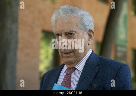 Der Schriftsteller Mario Vargas Llosa während der Präsentation des Buches "Sin complejos", in der Stadtbibliothek Eugenio Trias, am 21. Mai 2021 in Madrid, Spanien. (Foto von Oscar Gonzalez/NurPhoto) Stockfoto