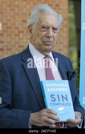 Der Schriftsteller Mario Vargas Llosa während der Präsentation des Buches "Sin complejos", in der Stadtbibliothek Eugenio Trias, am 21. Mai 2021 in Madrid, Spanien. (Foto von Oscar Gonzalez/NurPhoto) Stockfoto