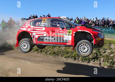 Mads OSTBERG (NOR) und Torstein ERIKSEN (NOR) im Rahmen des SS18. - Fafe 1 der WRC Vodafone Rally Portugal 2021 in Matosinhos (Portugal) am 23. Mai 2021 im Rahmen der TRT-RALLYE C3 in Aktion. (Foto von Paulo Oliveira / NurPhoto) Stockfoto