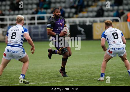 Ukuma Ta'ai von Newcastle Thunder in Aktion während des BETFRED Championship-Spiels zwischen Newcastle Thunder und Halifax Panthers am Sonntag, 23.. Mai 2021 im Kingston Park, Newcastle. (Foto von Chris Lishman/MI News/NurPhoto) Stockfoto