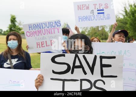 Sep15 Bewegungen Demonstranten fordern Präsident Biden bei einer Kundgebung heute am 24. Mai 2021 vor dem Weißen Haus in Washington DC, USA, um einen neuen TPS (Temporary Protection Status) für mittelamerikanische Einwanderer. (Foto von Lenin Nolly/NurPhoto) Stockfoto