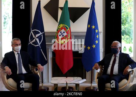 NATO-Generalsekretär Jens Stoltenberg (L) trifft sich am 26. Mai 2021 mit dem portugiesischen Premierminister Antonio Costa im Sao Bento-Palast in Lissabon, Portugal. (Foto von Pedro Fiúza/NurPhoto) Stockfoto